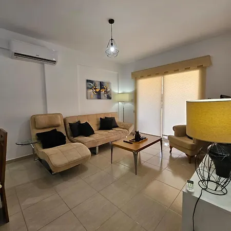 Cosea Living Elegant 2 Bedroom Ground Floor At Sirena Olympia 32 Apartment *